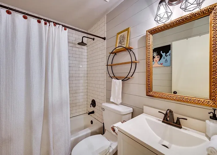 Ferienhaus Vacation W/ Private Pool & Patio!