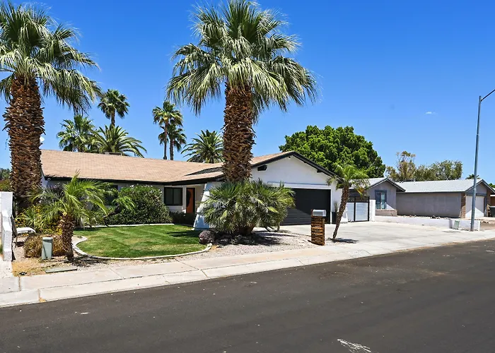 Vacation W/ Private Pool & Patio! Holiday home