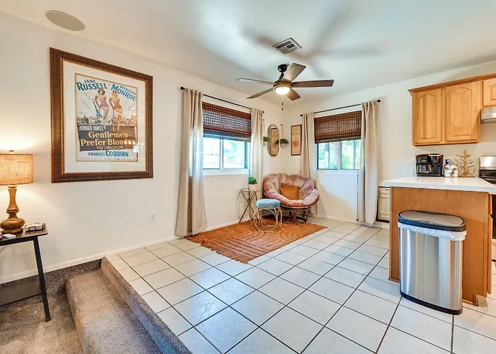 Vacation W/ Private Pool & Patio!